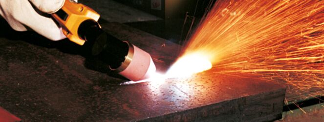 Schneidprozess Cutline 20W mit Brenner PHT-30 W/L